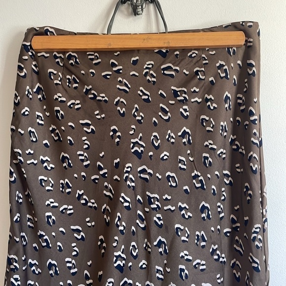 Contemporary Leopard Print Midi Skirt Hayden Med Brown Animal Contemporary - Picture 8 of 15